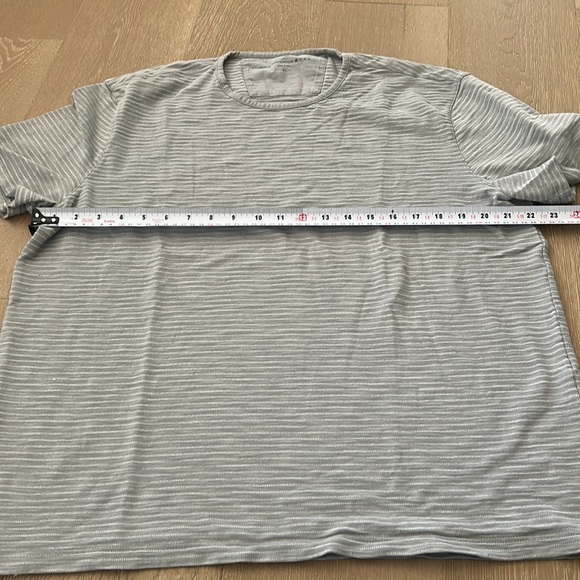 John Varvatos T-shirt - Picture 7 of 7